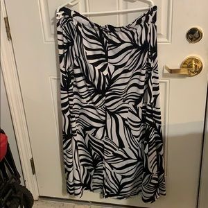 Susan Graver flowing midi skirt. Very stylish!